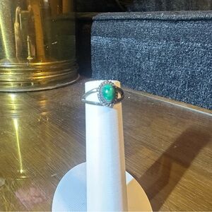 Elegant Silver and Green Gemstone Ring